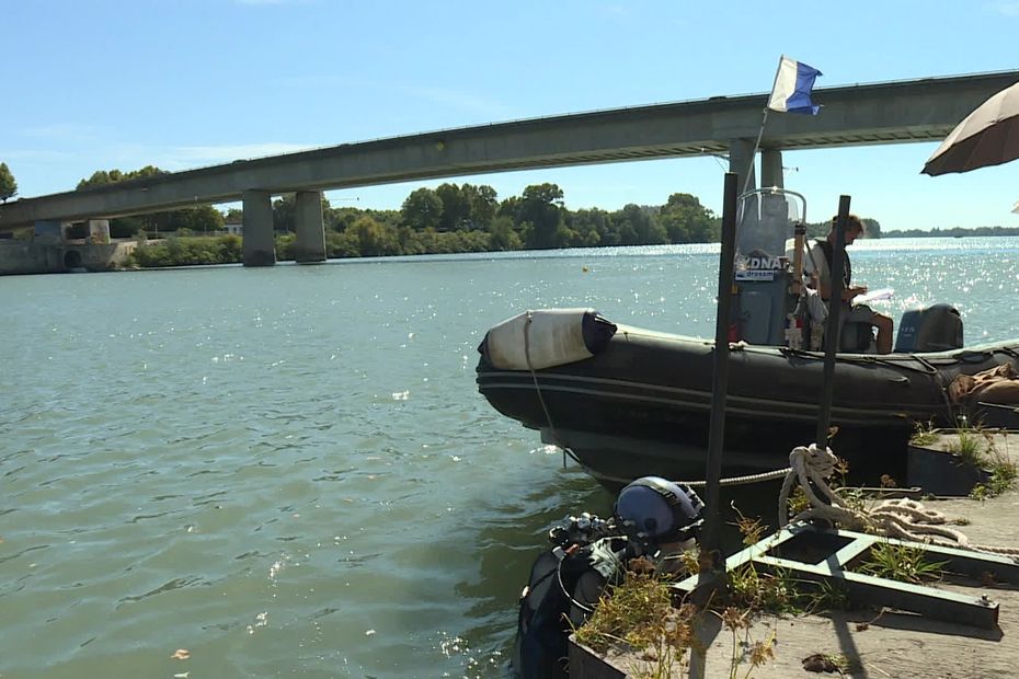 Découverte exceptionnelle : 847 pièces de monnaie antiques dans le Rhône à Arles